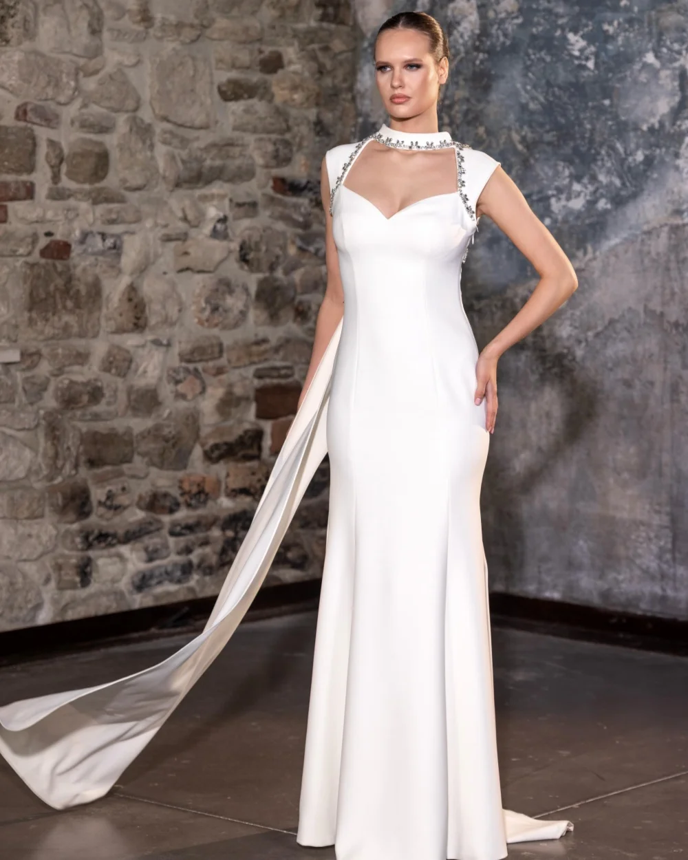 Customized Formal Women Jersey Rhinestone Pleat Straight Evening Dresses Classic High Collar Sleeveless Floor Lenght Party Gowns