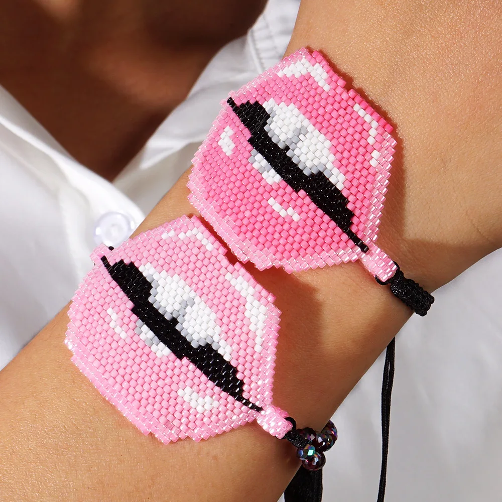 ZGMXR Rice Bead Bracelet for Women Adjustable Hand-woven Bracelet Geometric Lip Pattern Bohemia Fashion Simple Beaded bracelet