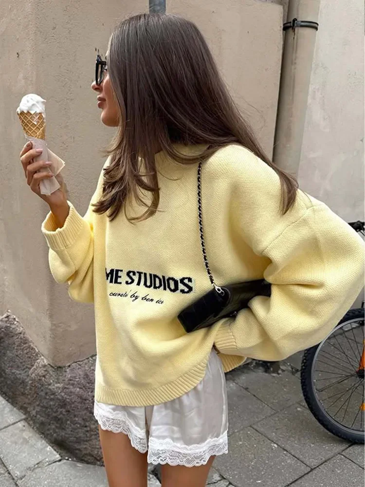 سترة نسائية عصرية محبوكة باللون الأصفر بأكمام طويلة ورقبة مستديرة مطوي بلوفر فضفاض جديد ملابس عطلة الخريف والشارع