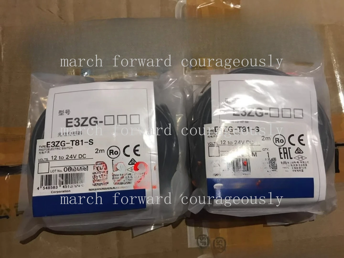 

Новый оригинальный фотоэлектрический датчик Omron E3ZG-D61-S/T61-S/D81-S/T81-S/R81/R61