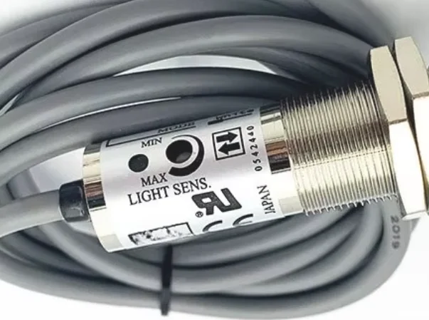 two pcs of  M18 Cylindrical Photoelectric Switch CDD‑80N 80P 40P 11N CTD‑1500N CRD‑300P, Diffuse‑Reflection Infrared Sensor