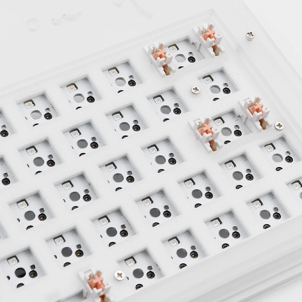 القطة الصغيرة 64 عدة 60% الساخن قابلة للتبديل الاكريليك RGB السلكية لوحة المفاتيح الميكانيكية هيكلى لتقوم بها بنفسك عدة عن طريق برمجة لطيف