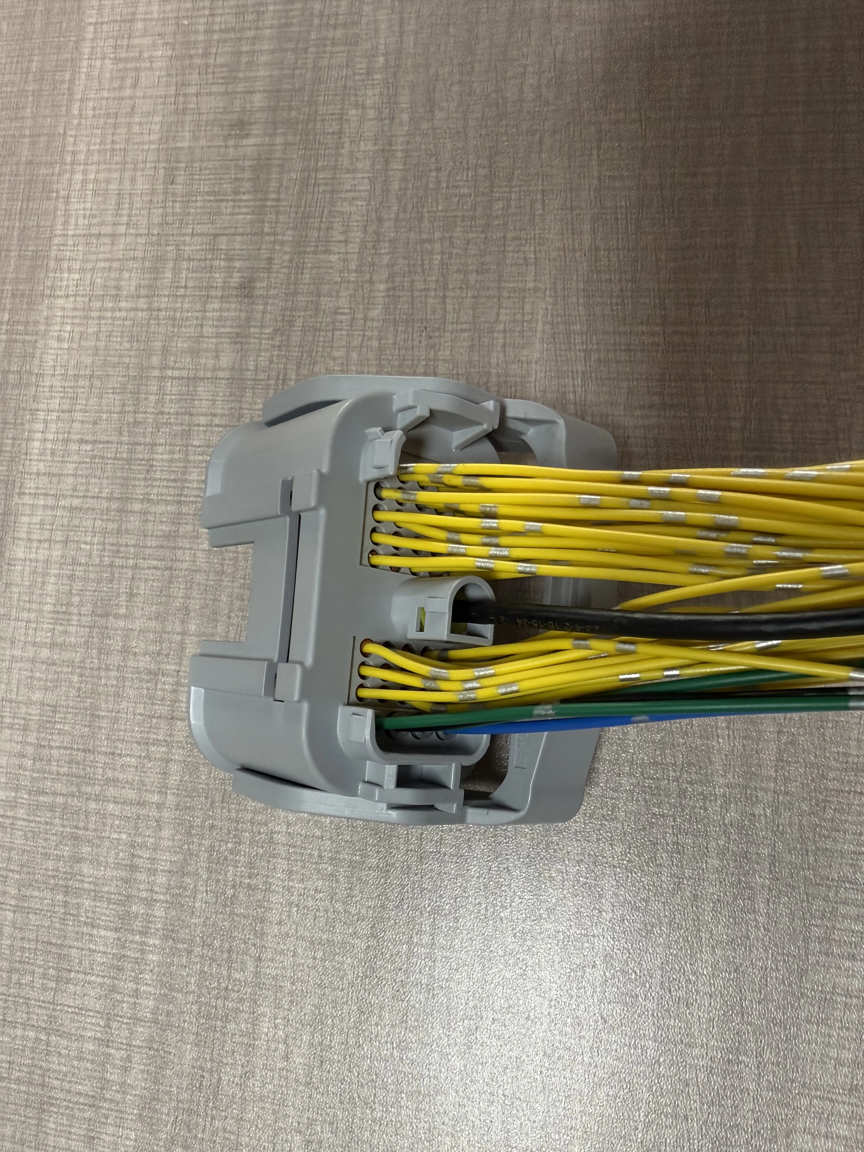 1pc for BYD Hyundai Front bar - cabin wiring harness connected to large plugs