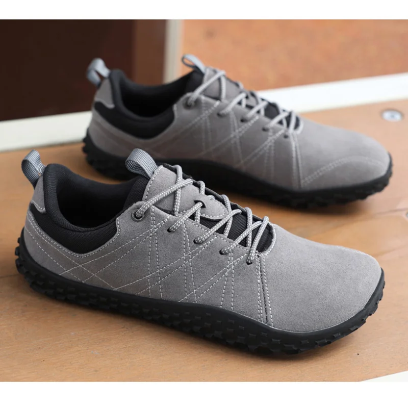 รองเท้ากีฬาหัวกว้างสำหรับผู้ชายในฤดูหนาว พร้อมรองเท้าหัวนิ้วเท้าบุขน รองเท้าผ้าฝ้ายอุ่น พื้นรองเท้าขนาดใหญ่ สำหรับเท้ากว้าง รองเท้าวิ่งผู้ชาย