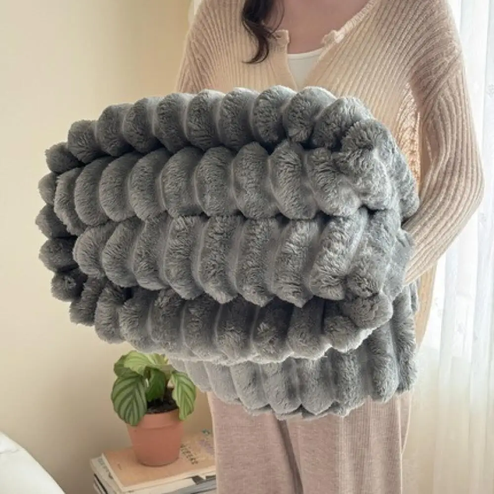Rabbit Plush Office Nap Coral Plush Blanket Autumn and Winter Thick Bedroom Living Room Air-Conditioning Blanket