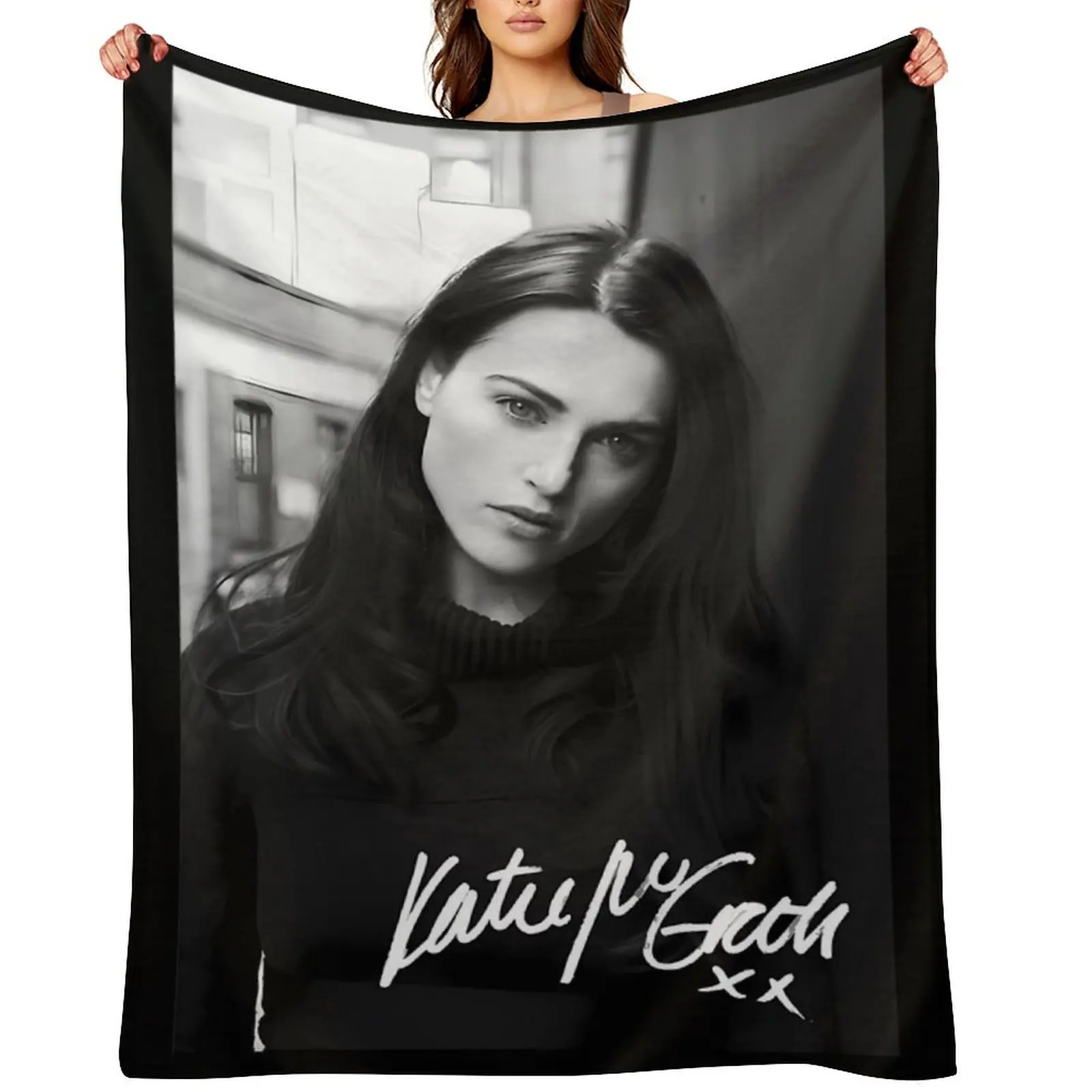 

Katie McGrath Black and White Throw Blanket Retros Luxury Designer Moving Sofa Quilt Blankets