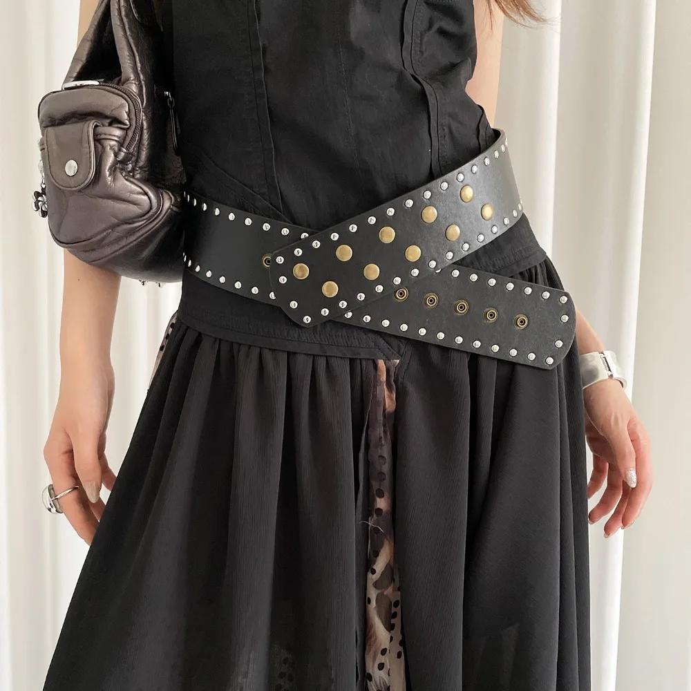 

Fashion Snap Button Wide Women's Belt Punk Style Y2k Rivet Waist Belt Waist Seal Gothic Dress Jeans Belt Ladies