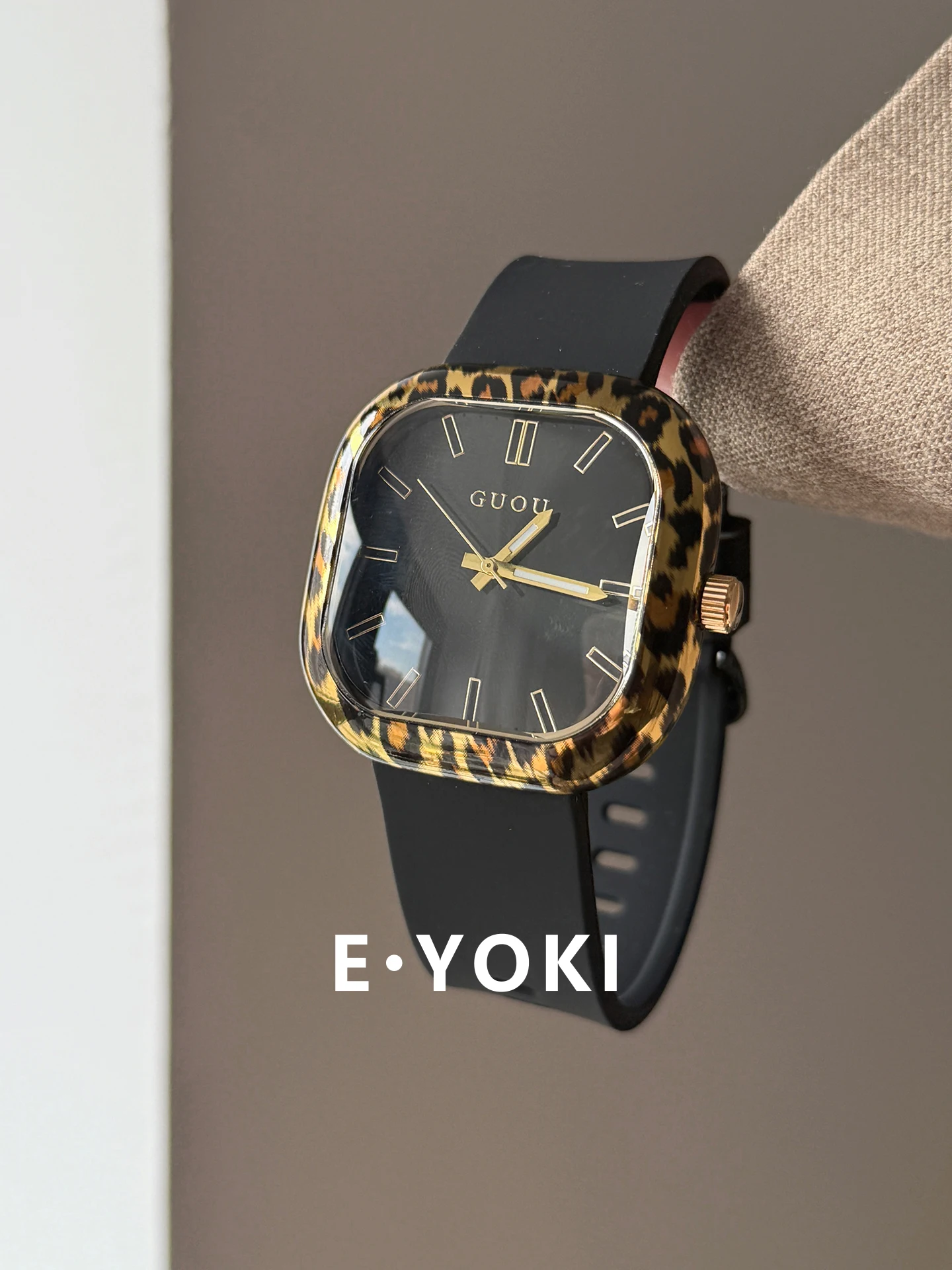 New Leopard Print Large Dial Silicone  WatchQuartz Casual Versatile Women'S Watch Women'S Trendy Watch Women'S Accessory.