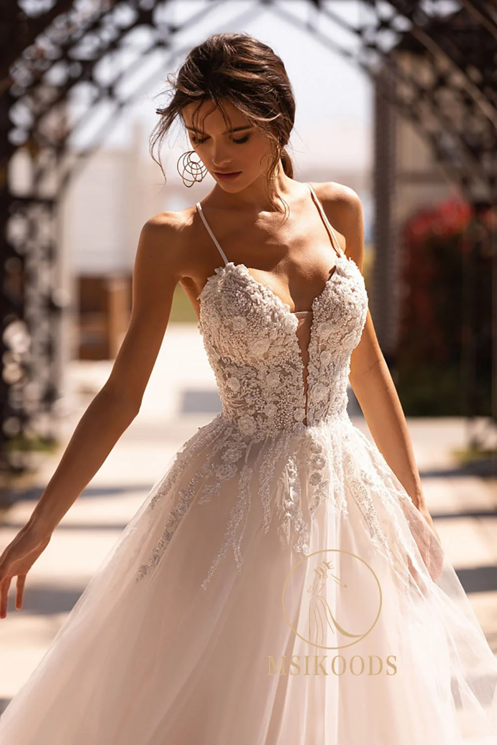 Msikoods Boho-Hochzeitskleid mit Spitzenapplikation, Spaghettiträger, individuelles Tüll-Brautkleid, sexy, tiefes V-Ausschnitt, rückenfreies Brautkleid