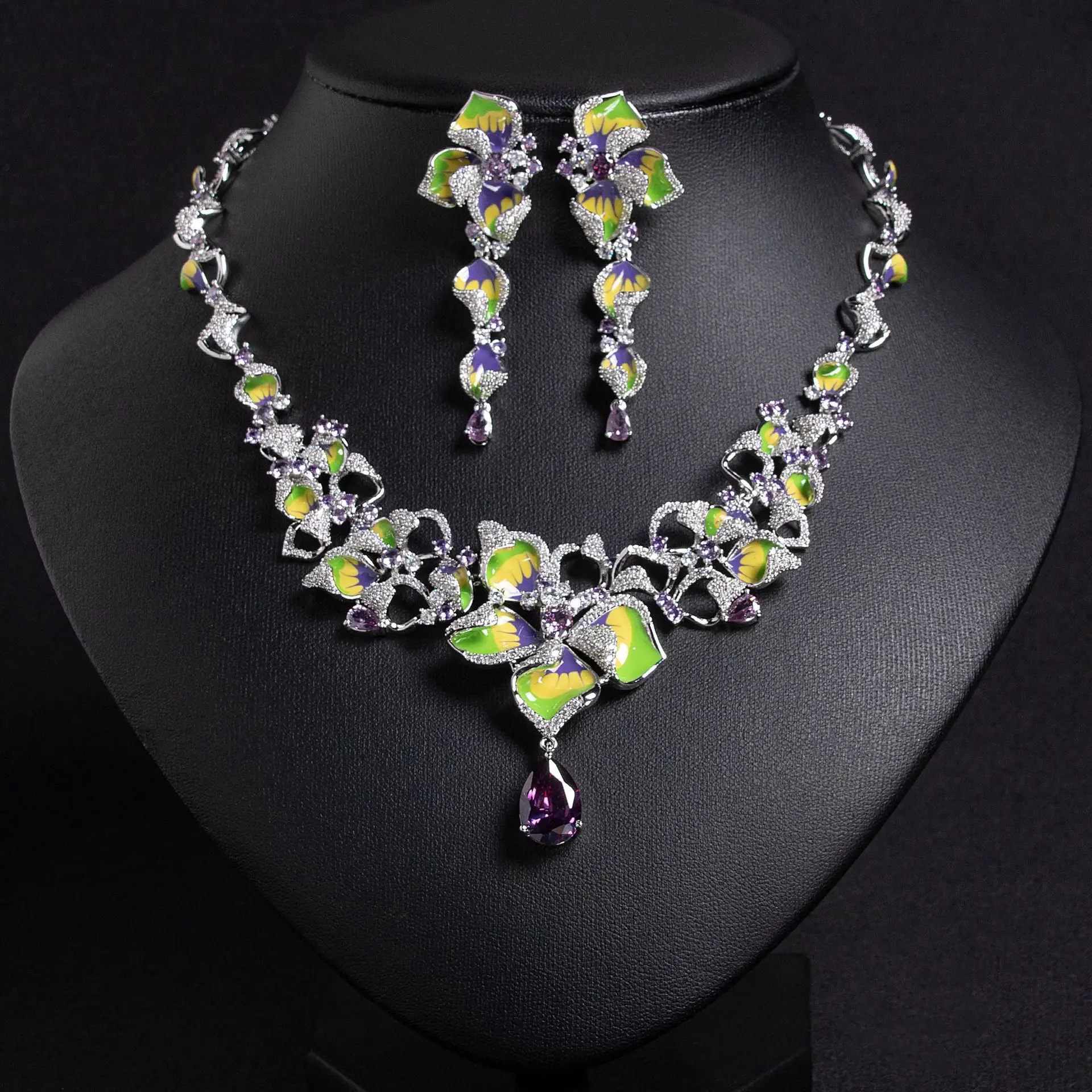 

New Multi-color Fashion Heart Jewellery Women Focus Whitening 2 Pcs Necklace Earrings Wedding Travel Banquet Gift Prom M-646
