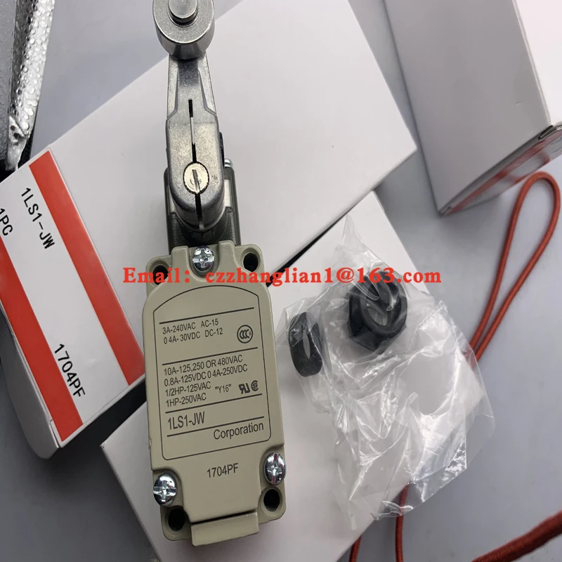 

Концевой выключатель хода 1LS-J550EC 1LS-J50H 1LS-J503H 1LS1-JW Совершенно новый запас Хорошее качество