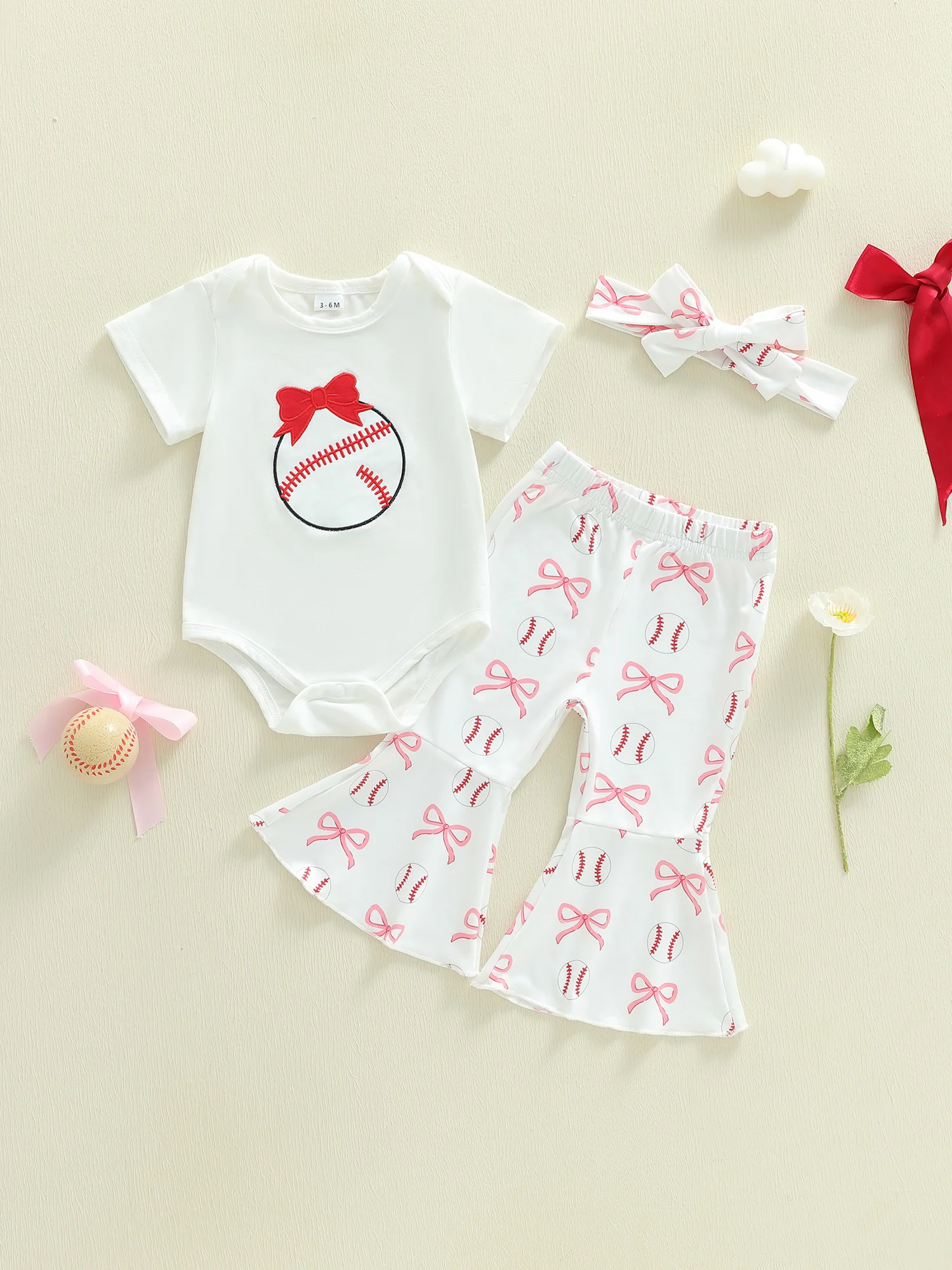 رومبير أنيق بدون أكمام بطبعة زهور مع ربطة رأس متطابقة مع تفاصيل كشكش وسراويل جرس سفلية طقم مكون من 3 قطع للفتيات الصغيرات