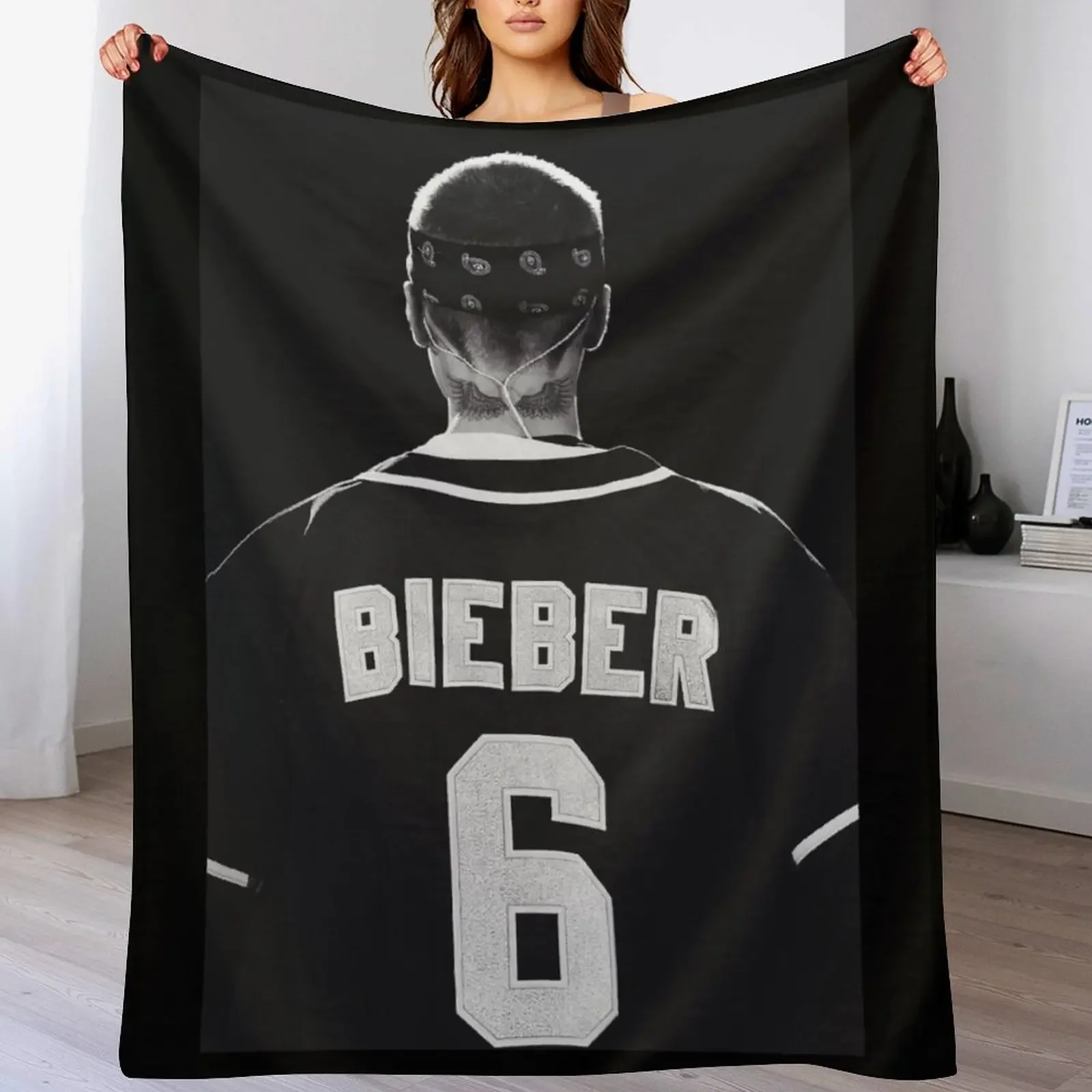 

Bieber 06 Back Art Throw Blanket Cute Plaid Moving Decoratives anime Blankets