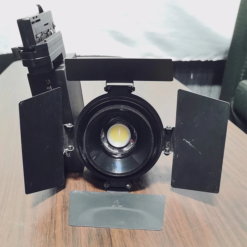 Art Exhibition 15° - 60° Zoomable LED Track Light 35W Dimmable Rail Ceiling Spot Lamp Museum Shop Store Barndoor Rail Spotlight