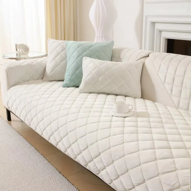 Thickened Short Plush Quilted Sofa Cover, Non-Slip Pet Friendly Couch Protector for Dogs Cats Living Room 1pc