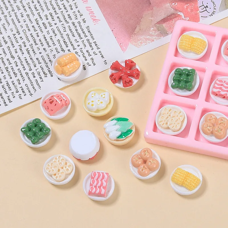 10pcs/lot Mini Simulation Biscuits Mini Food Dollhouse Kitchen Decoration Accessories DIY Pretend Play Toy For Kids Random