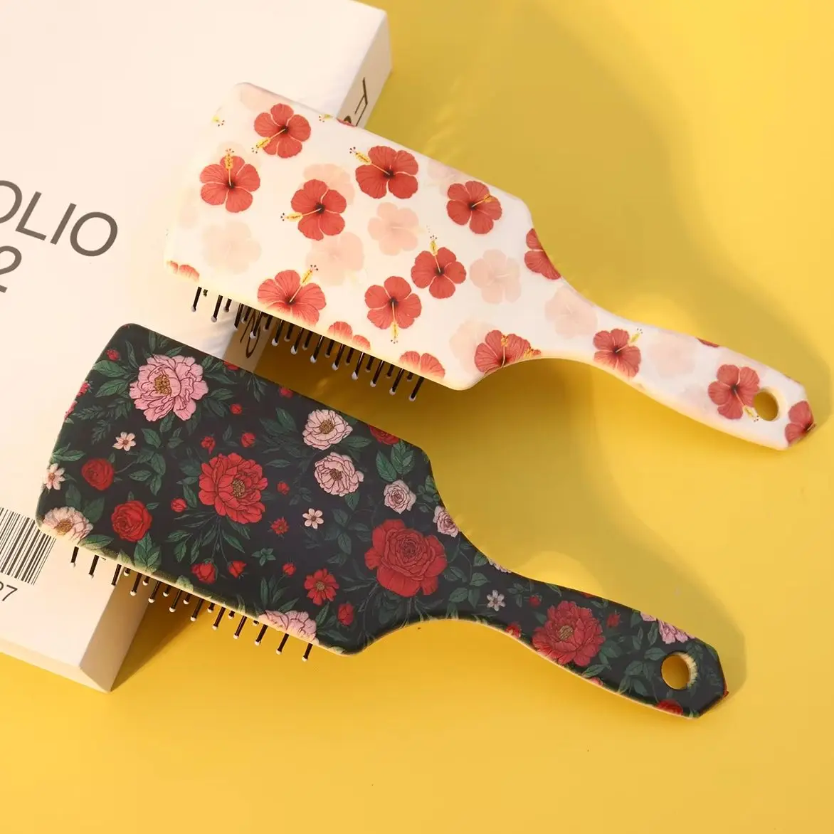 1 piece flower themed printed air cushion comb, cute girl hairstyle comb, ergonomic handle,Special for real hair wigs