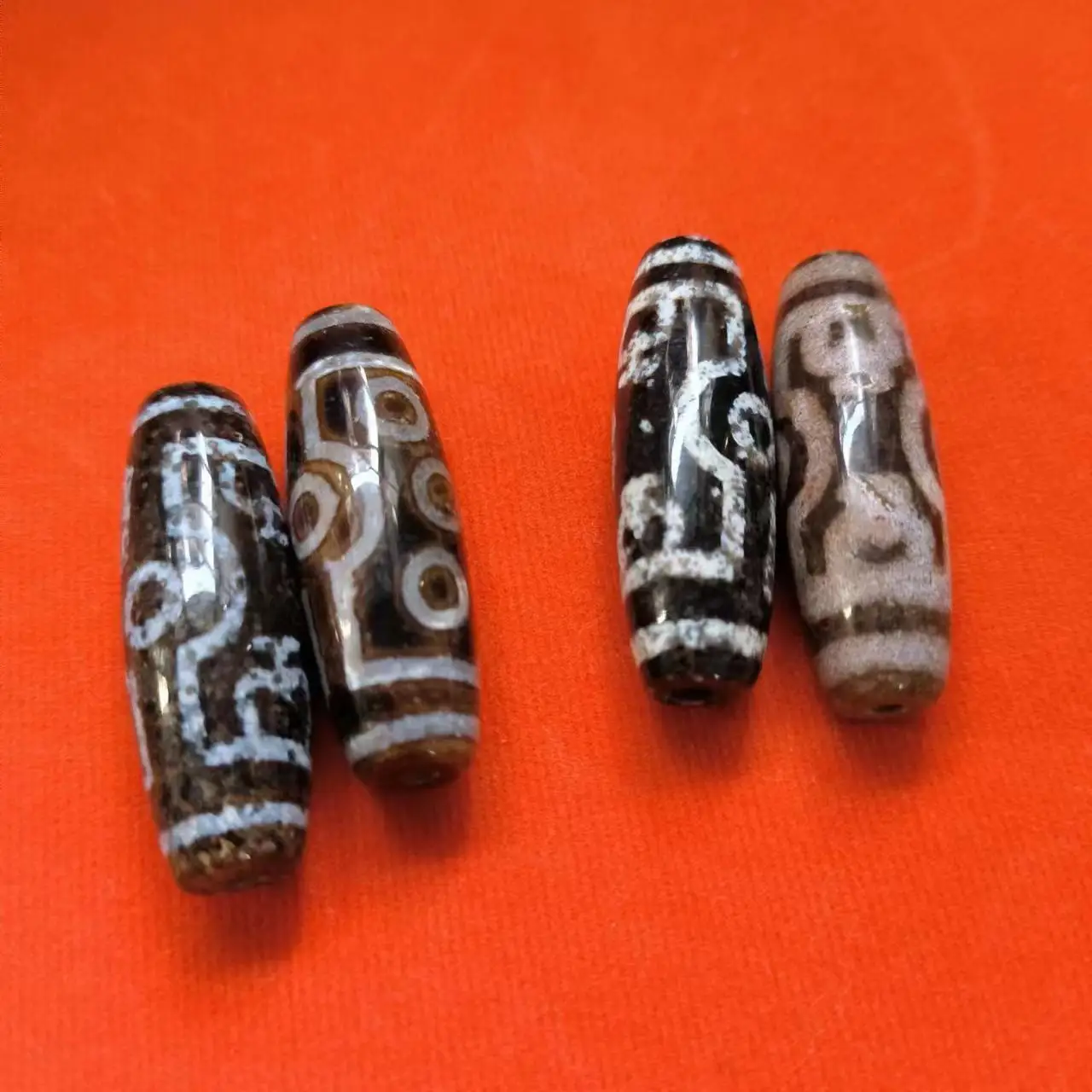 

4pcs/lot Natural Aquarium Old Agate Xiangxiong Cinnabar Dzi Beads cinnabar rare pattern collect black brown white wholesale taki