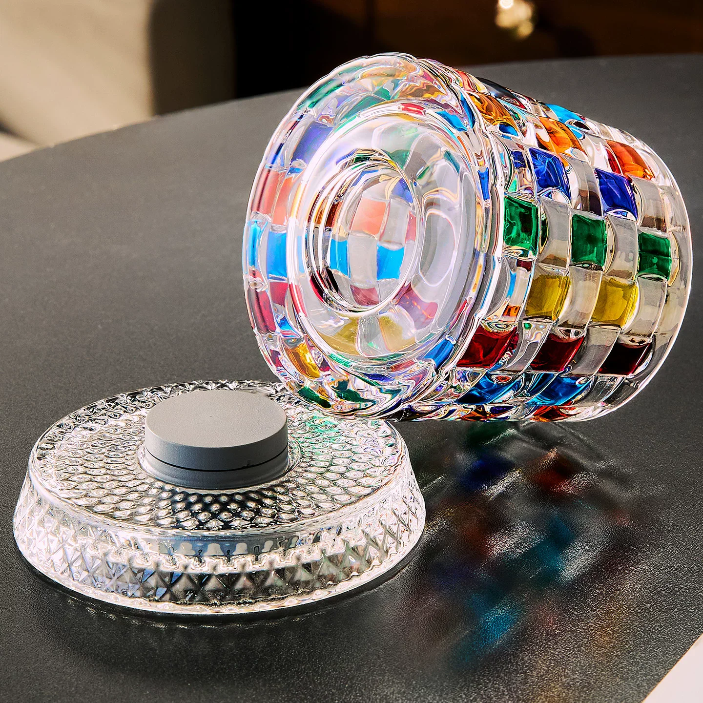 2026 New Whiskey Glasses Rotating Whisky Glass With Glass Base 360 Rotate Degrees Crystal Rum Glass For Cocktail Party Drinking view 2