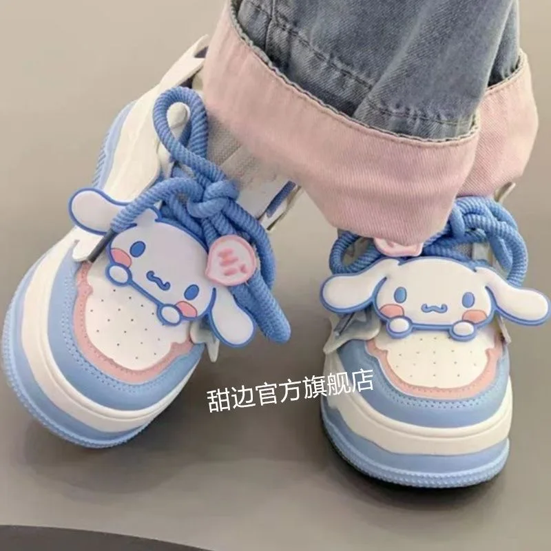 Cute Cinnamoroll Bread Shoes 2024 Women's Casual Shoes Fashion Hello Kitty Star Sports Shoes Thick soled Board Shoes