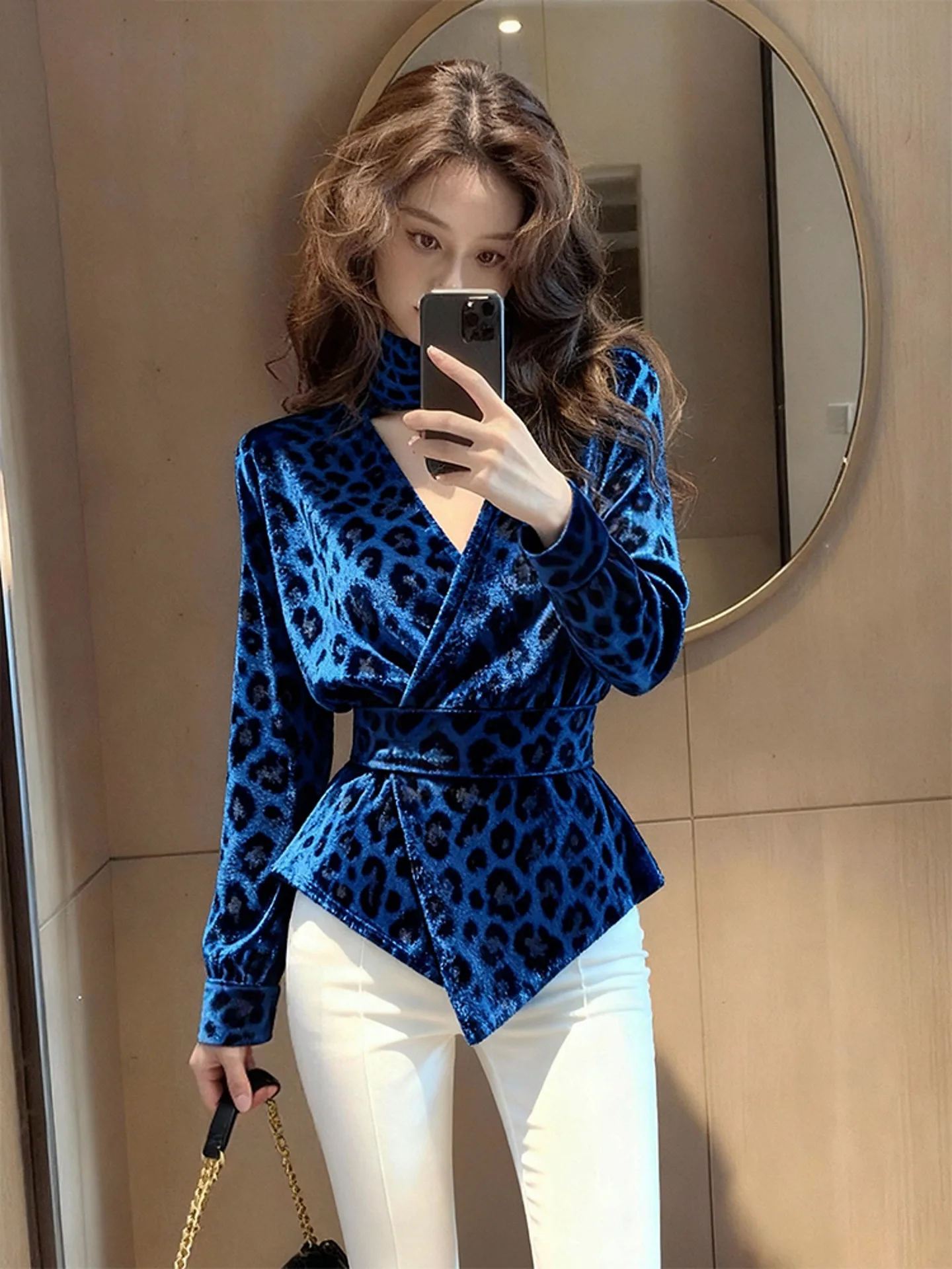 Large Size Blue Leopard Print Halter Velvet Blouse Women High-End European Design Retro Waist-Cinched Shirt Elegant Office Lady