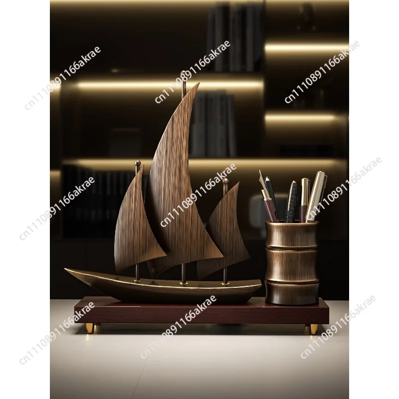 Smooth sailing, sailing ornament, pen holder, office desktop, light luxury and high-end men's gifts