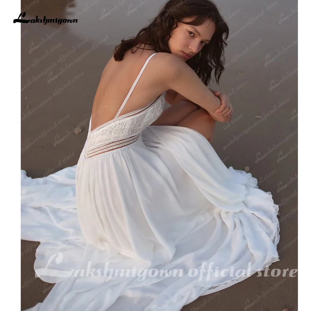 Lakshmigown Bohemian Strand-Hochzeitskleid mit V-Ausschnitt und Schlitz an der Seite, 2027 Rückenfreies Brautkleid nach Maß – Detail 8