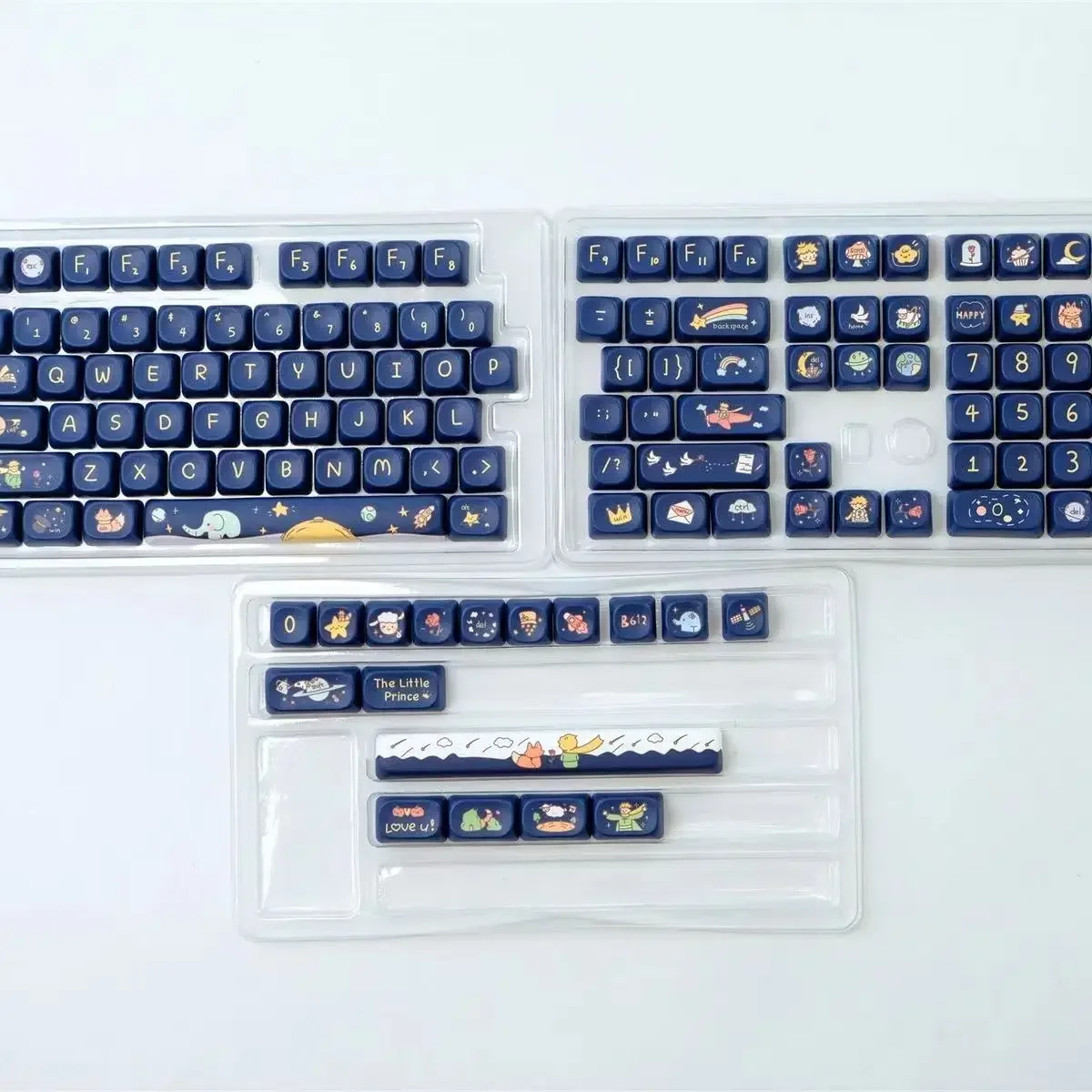 Kleine Prins Cartoon Schattige Keycap Blauwe Moa Pbt Sublimatie Gepersonaliseerde Creatieve Diy Mechanische Toetsenbord Complete Set