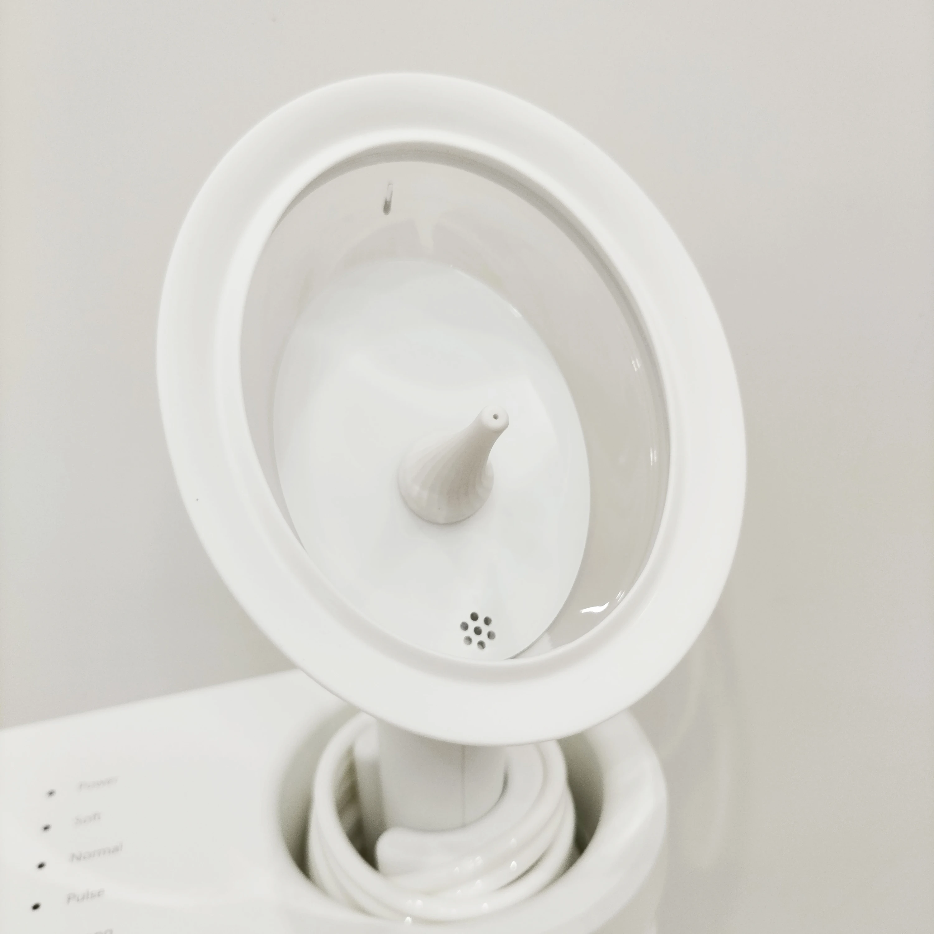 Home Medical Use Multiple Mode Reuse Waterproof Electric Earwax Removal Irrigation Ear Deep Washing  With Battery