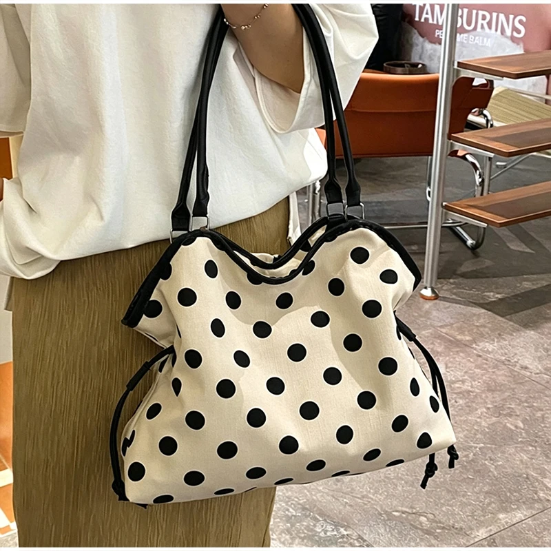 Koreanische Schultertasche aus Baumwoll-Leinen mit Polka Dots, Damen-Patchwork-Tragetasche mit großem Fassungsvermögen, vielseitige Freizeit-Handtasche für den Arbeitsweg – Detail 8