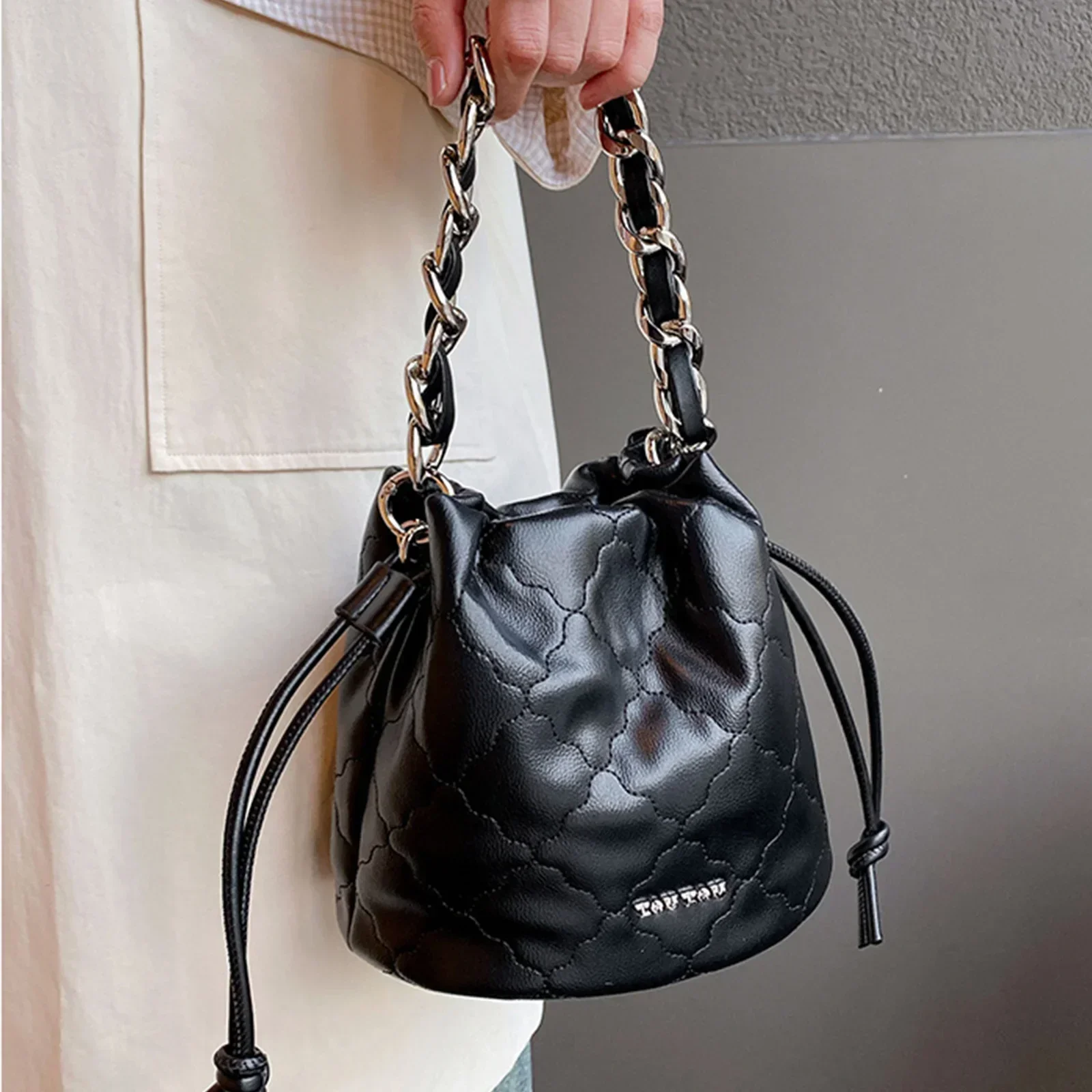 TOUTOU Women Bucket Bag Adjustable Strap Leather Texture Handbag Embroidery Line Hundred Chain Commuter Small Shoulder Bag