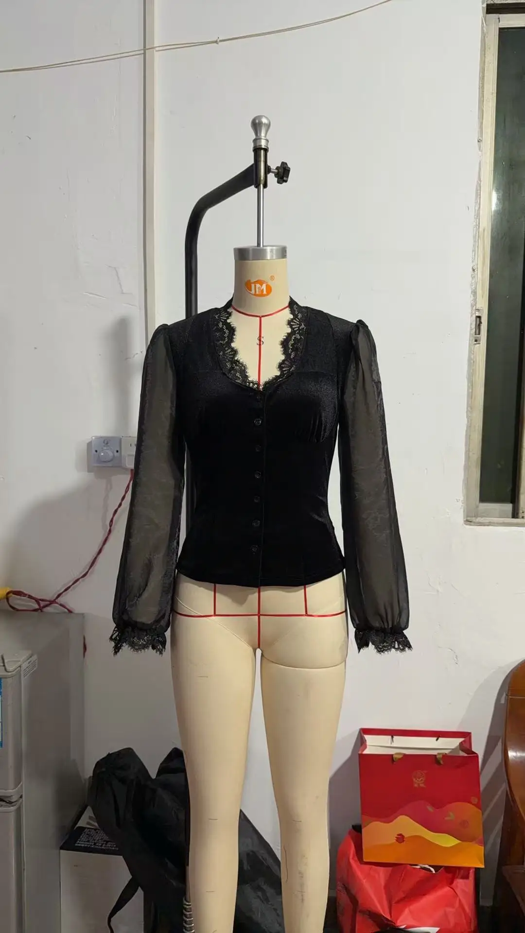Ladies Solid Color Lace Trim Fitted Shirt Top with Button Placket Transparent Bubble Long Sleeves Lace Collar And Cuff view 6