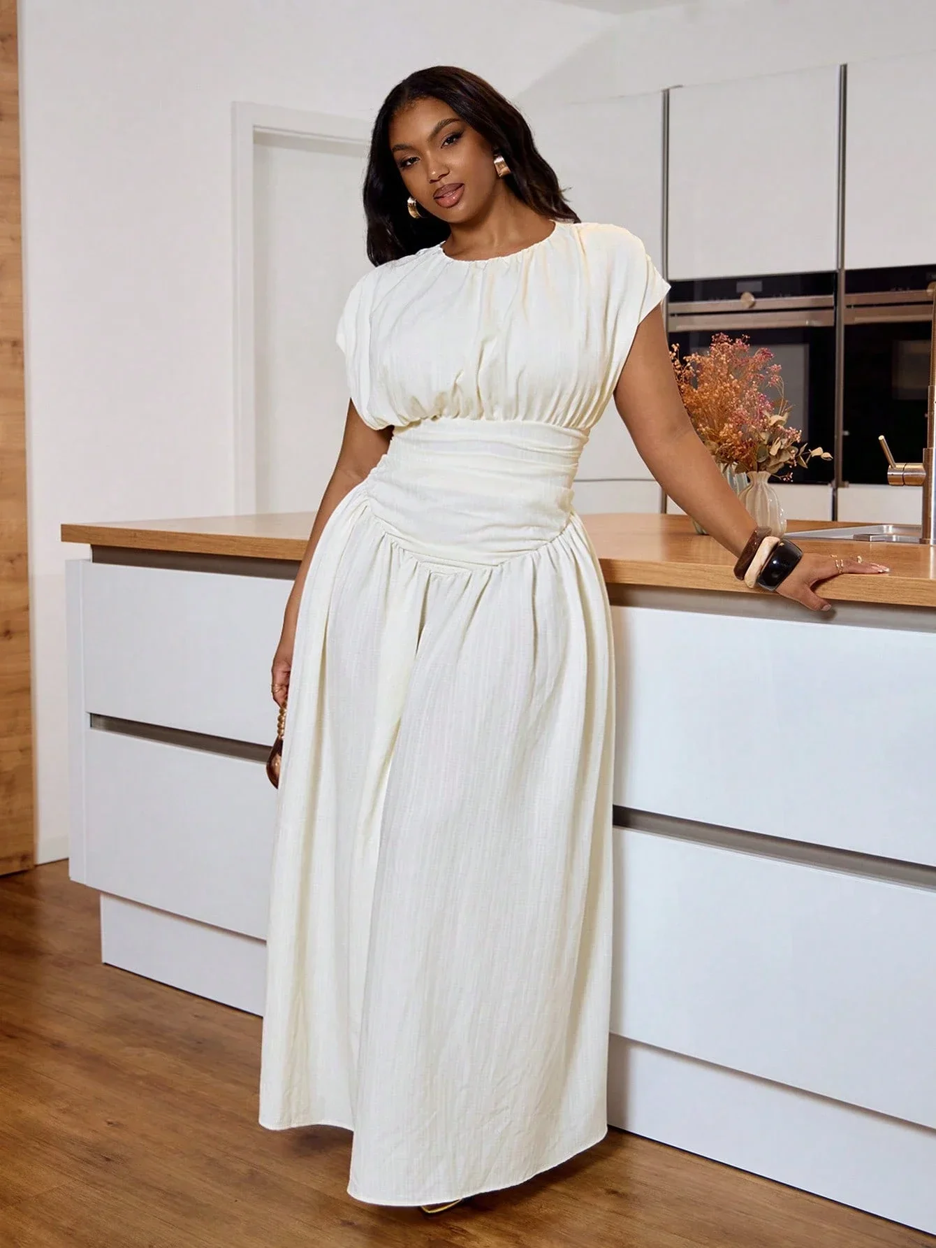 

Cream Ruched Waist Maxi Dress Round Neck Plus Size For Vacation Beach Party Formal