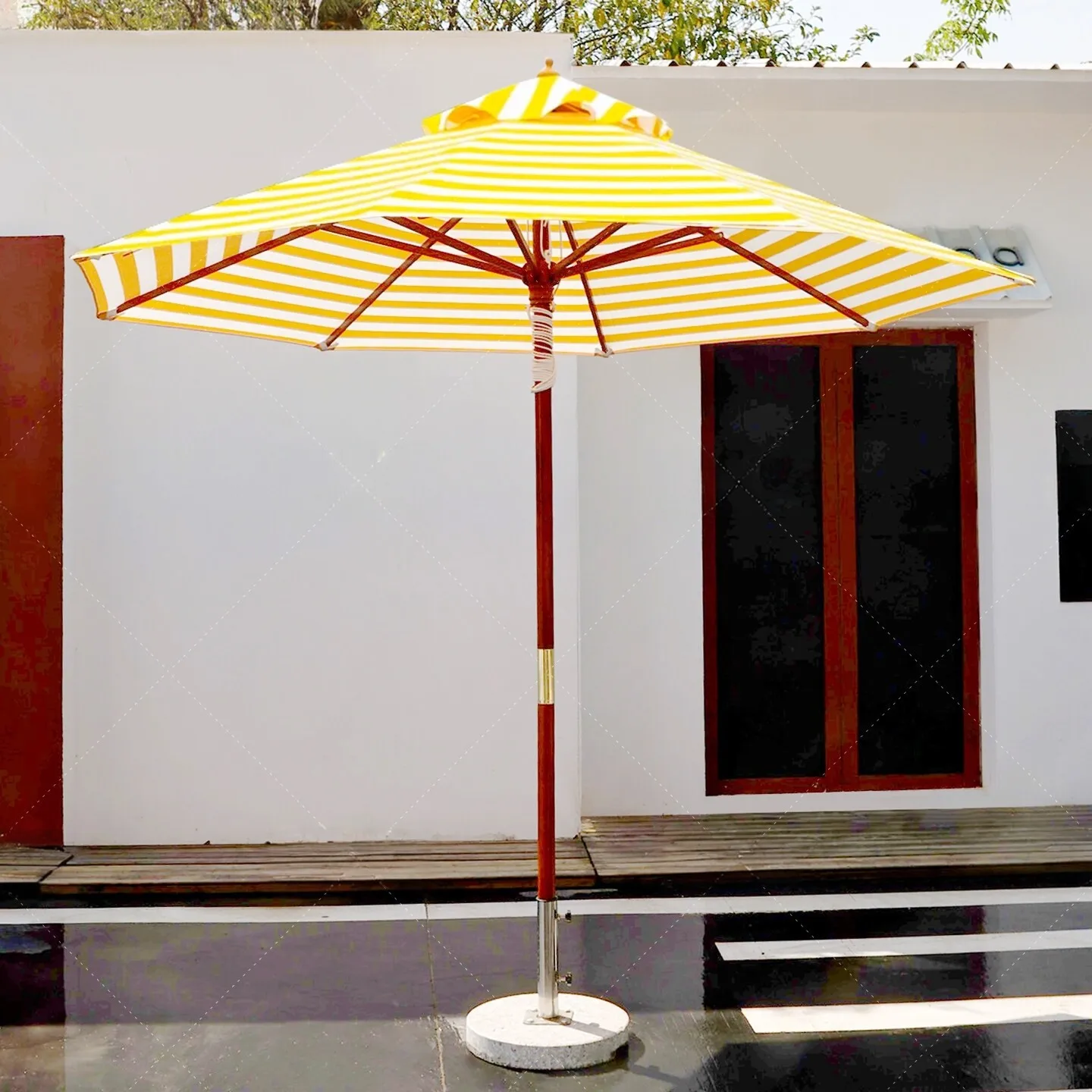 Striped Outdoor Parasol Scenic B & B Beach Leisure Central Pillar Cafe Swimming Pool Sun Umbrella Wholesale