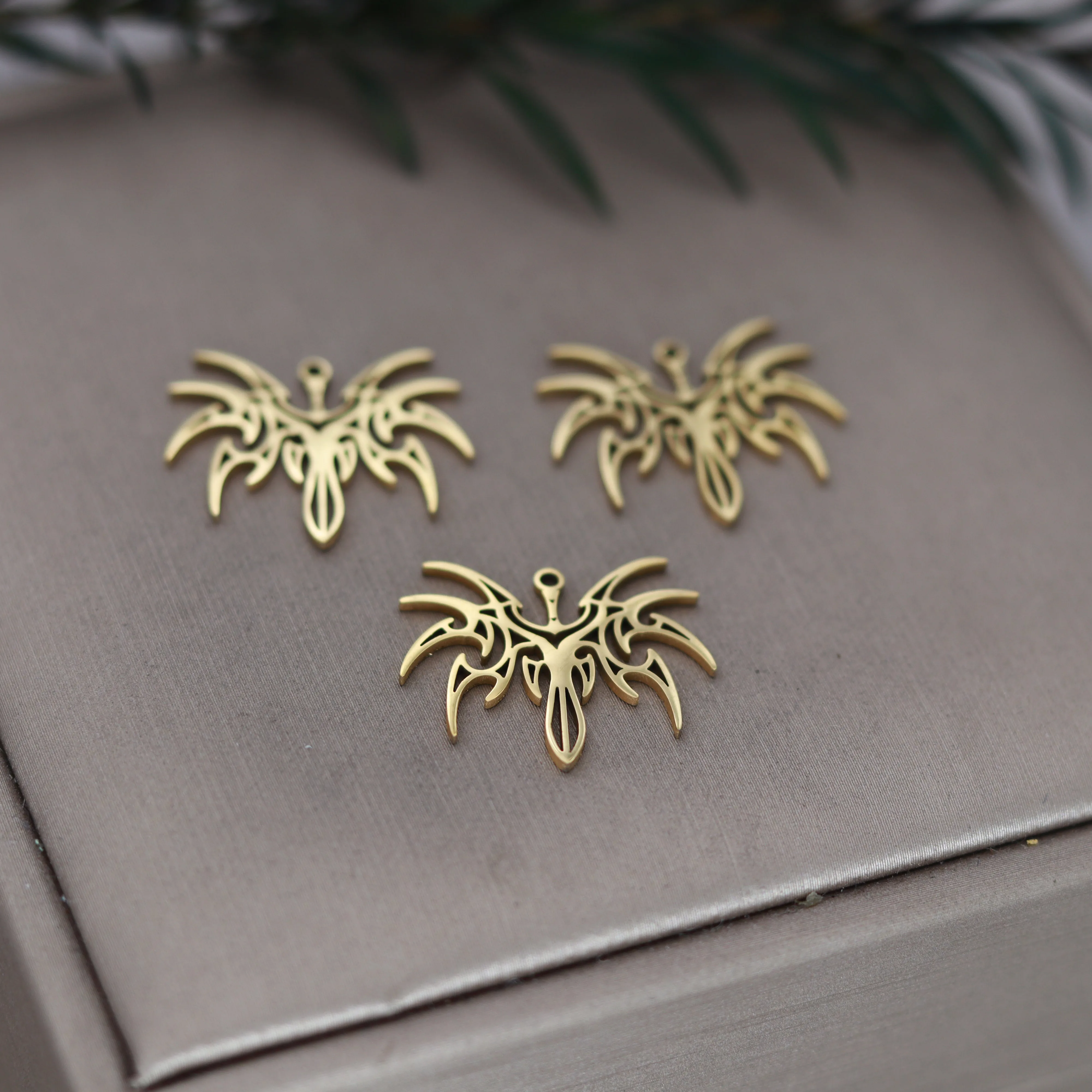 3pcs Gothic Sword Charms Fit DIY Earrings Necklace Jewelry Making Stainless Steel Pendant Spider Trendy Delicate diy Accessories