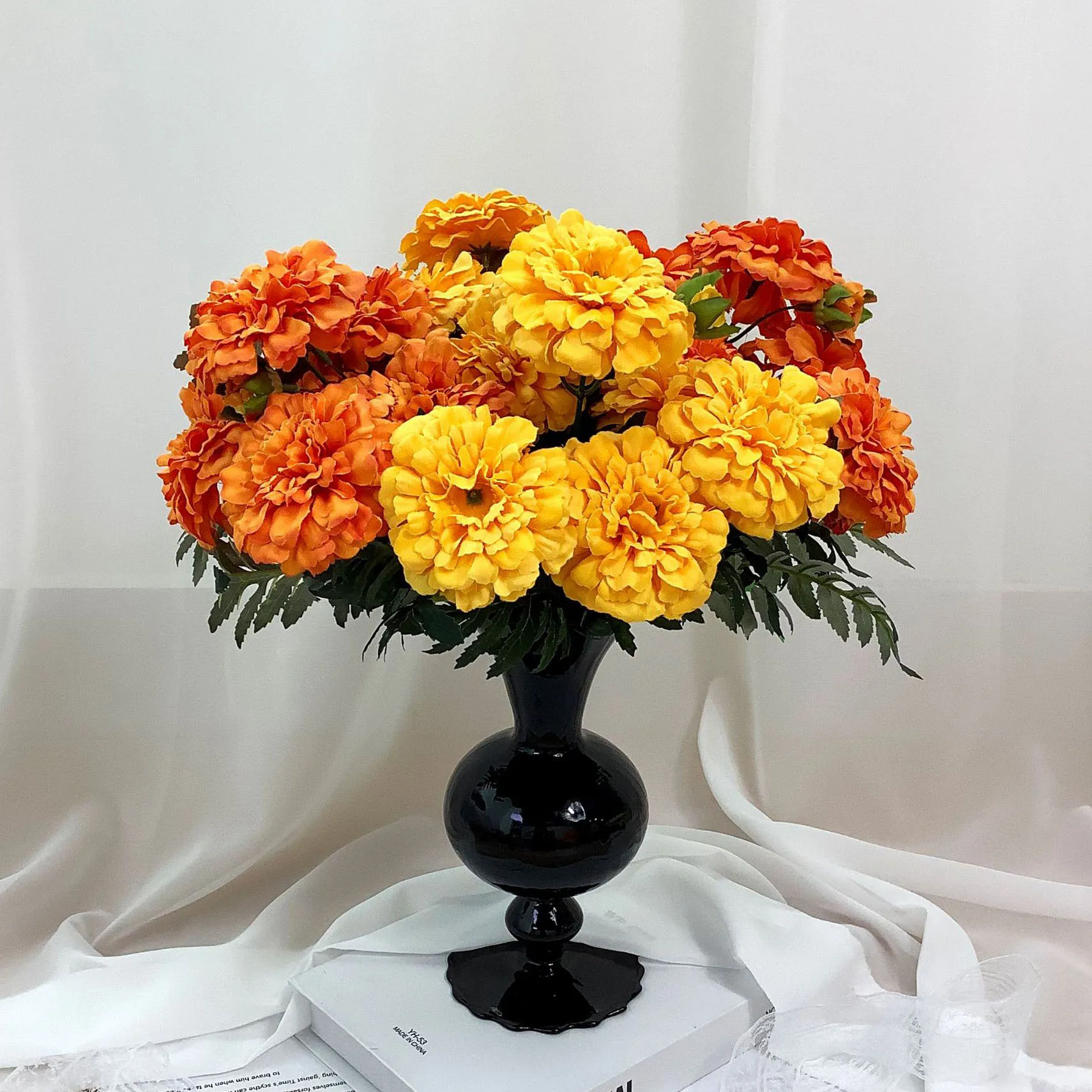 

YeeNanee Artificial Marigold Flowers Bouquet Fall Orange Yellow Silk Mums for Autumn Home Decoration Day of The Dead Cemetery