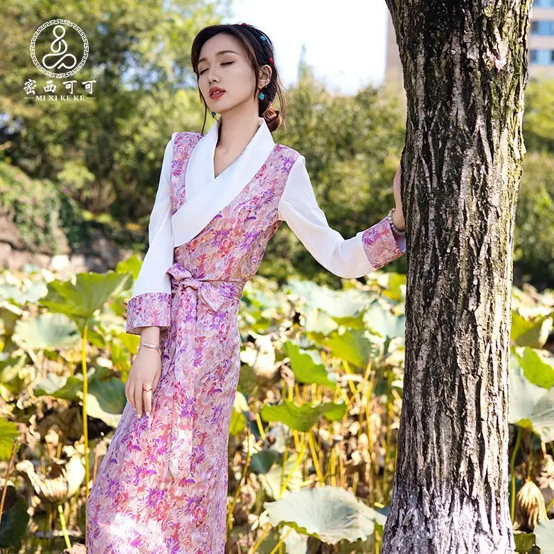 

Medium and long Tibetan clothing Women's style Bora thin Internet celebrity Tibetan clothing