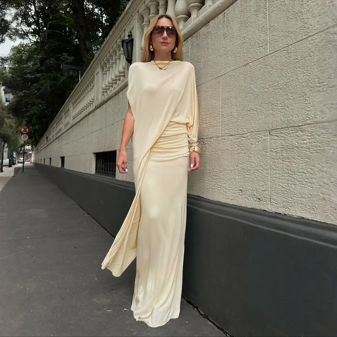 

Faionable round Ne Loose Top Long Skirt Set Women's Autumn Winter New Arrival Ele Folded Versatile Casual Sportswear