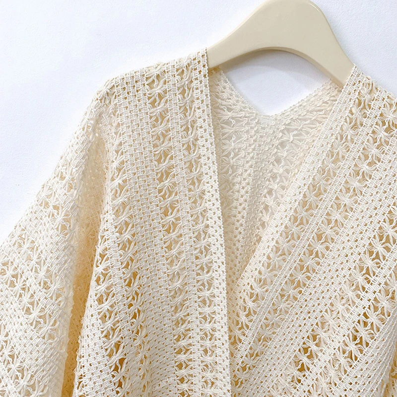 

Women Vintage Crochet Knitted Cape Long Hollow Shawls Shrug Poncho Tassel V-Neck Cardigan Scarf Shawls Ethnic Style Wrap Scarf