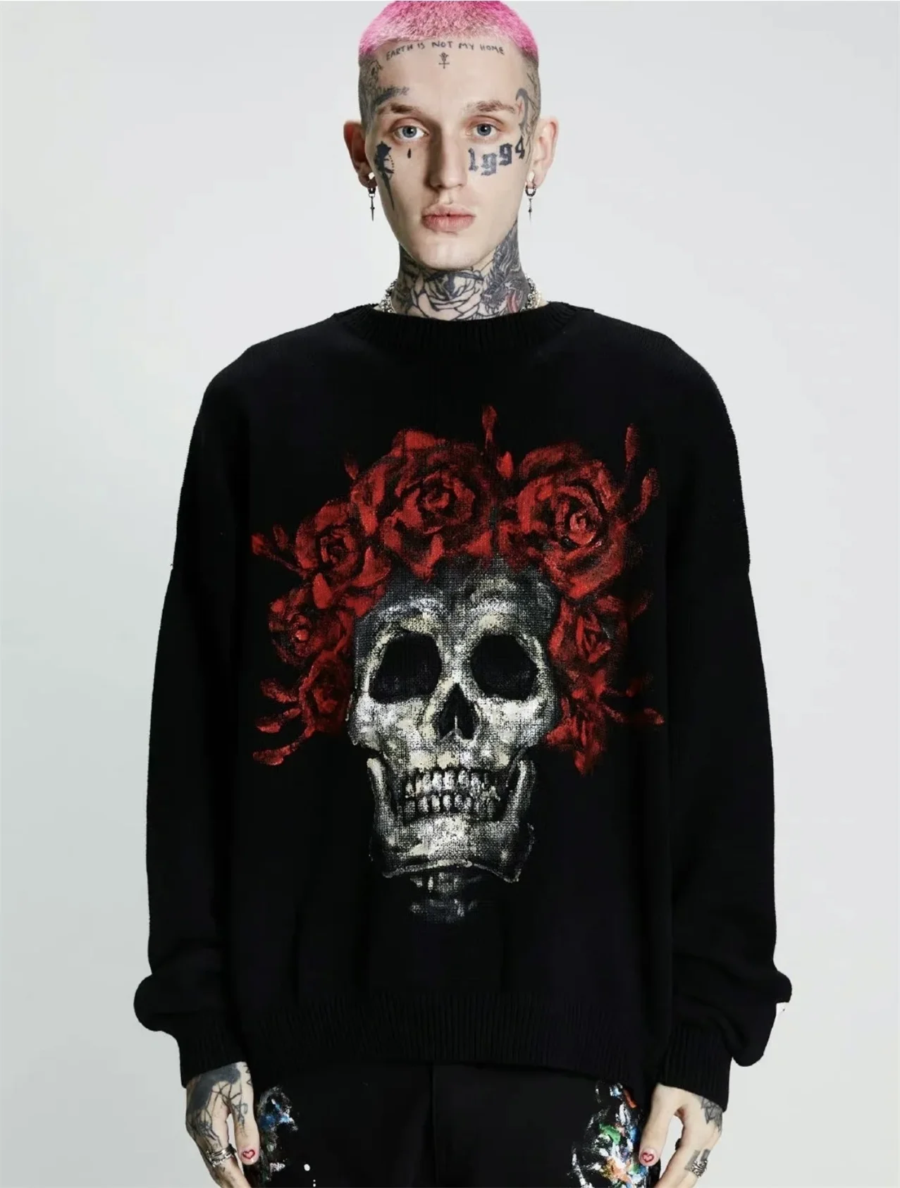 

Свободный крой, вязаная одежда с ручной росписью в виде черепов и роз, новинка осенне-зимнего сезона, повседневная модная уличная одежда для мужчин и женщин.