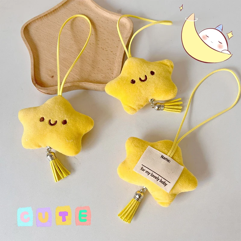 Pendentif étoile grinçante en peluche avec étiquette de nom, porte-clés en peluche, breloques de sac d'école, jouet en peluche étoile de dessin animé pour enfants, cadeaux mignons