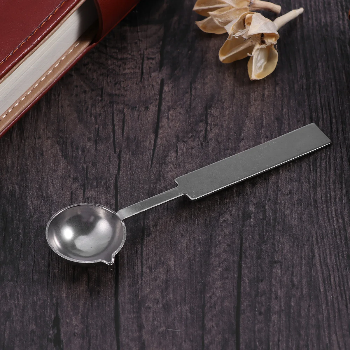 

Sealing Wax Spoon 11.5x2.9cm Professional Tool for Wax Seal Stamping Anti Hot Use with Long Handle Comfort Grip Design