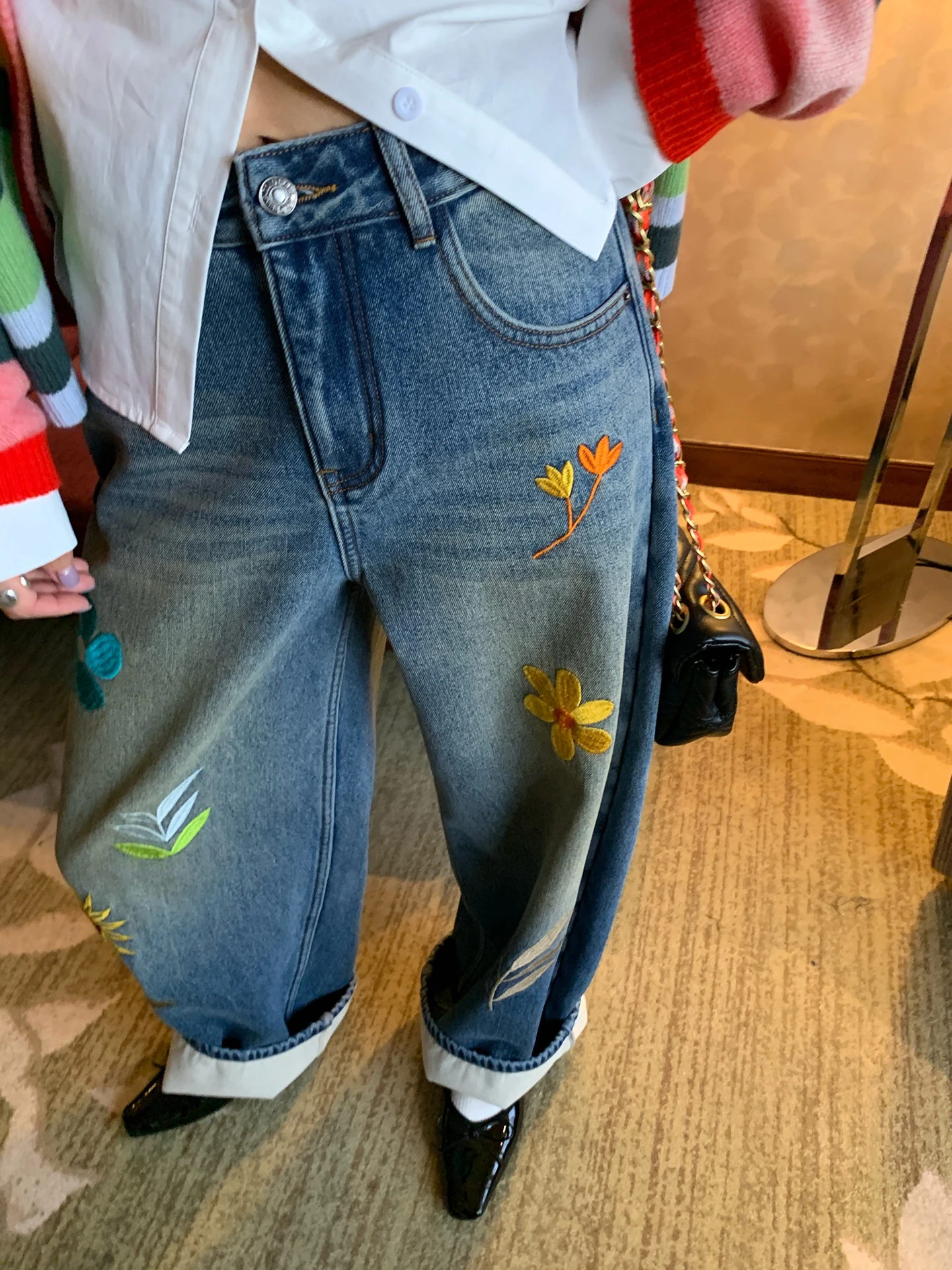 

Women's Fleece Lined Denim Jeans 2025 New Design Embroidered Wide Leg Pants Casual Style Natural Waist Cotton Blend