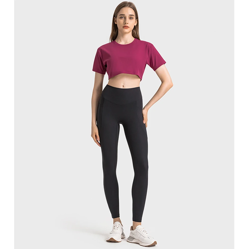 

Striped ribbed without T-line side pockets, high waisted and hip lifting yoga pants, same as the loose waist and short T-shirt