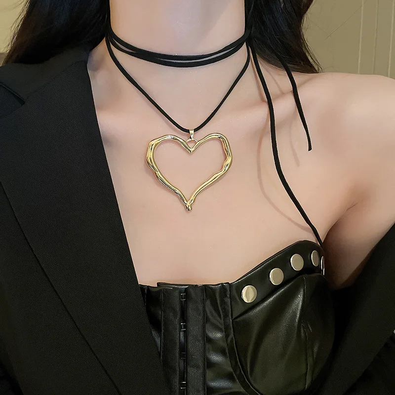 Metal Irregular Heart Jewelry Sets for Women Exaggerated Necklace Earrings Two-piece Set of Light Luxury High-grade Accessories