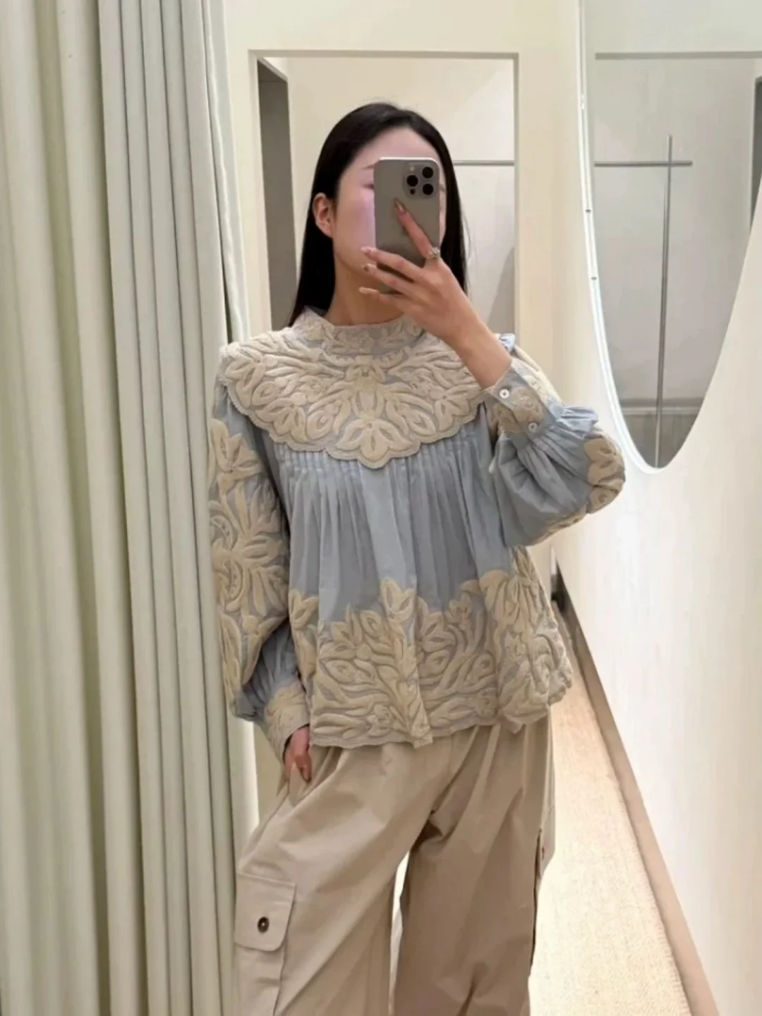 

Ретро-топ с вышивкой и кружевом для женщин, свободный крой, длинный рукав, приталенный, весна 2026, хлопок, для повседневной носки, круглый вырез, пэчворк