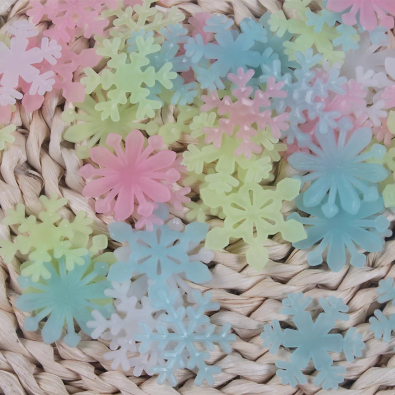 50pcs 3D luminous snowflakes at night glowing fluorescent wall stickers for children baby room bedroom Christmas DIY decoration
