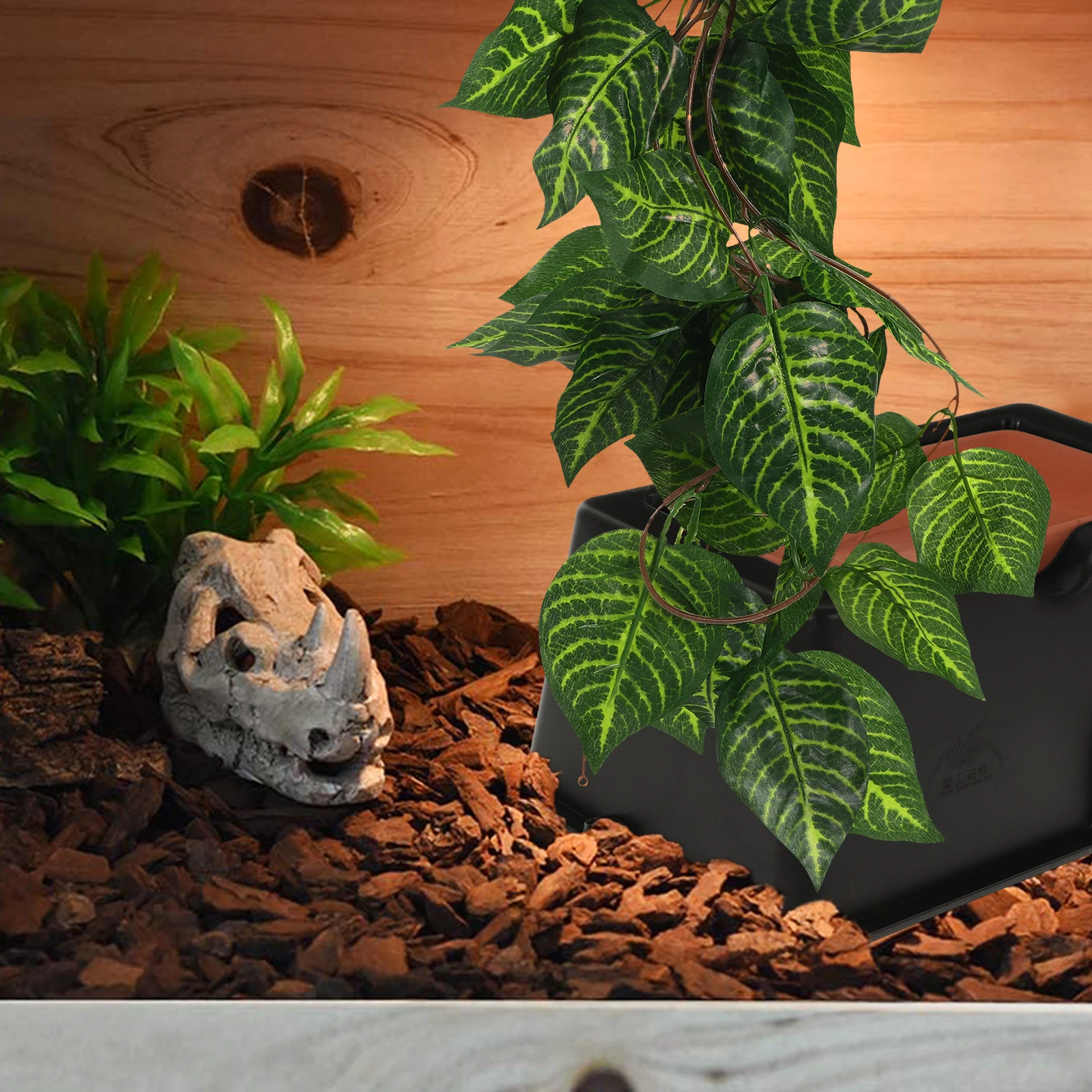 

Artificial Reptile Habitat Decoration with Suction Cups for Bearded Dragons Frogs Geckos Turtles Imitation Vine Climbing Hideout