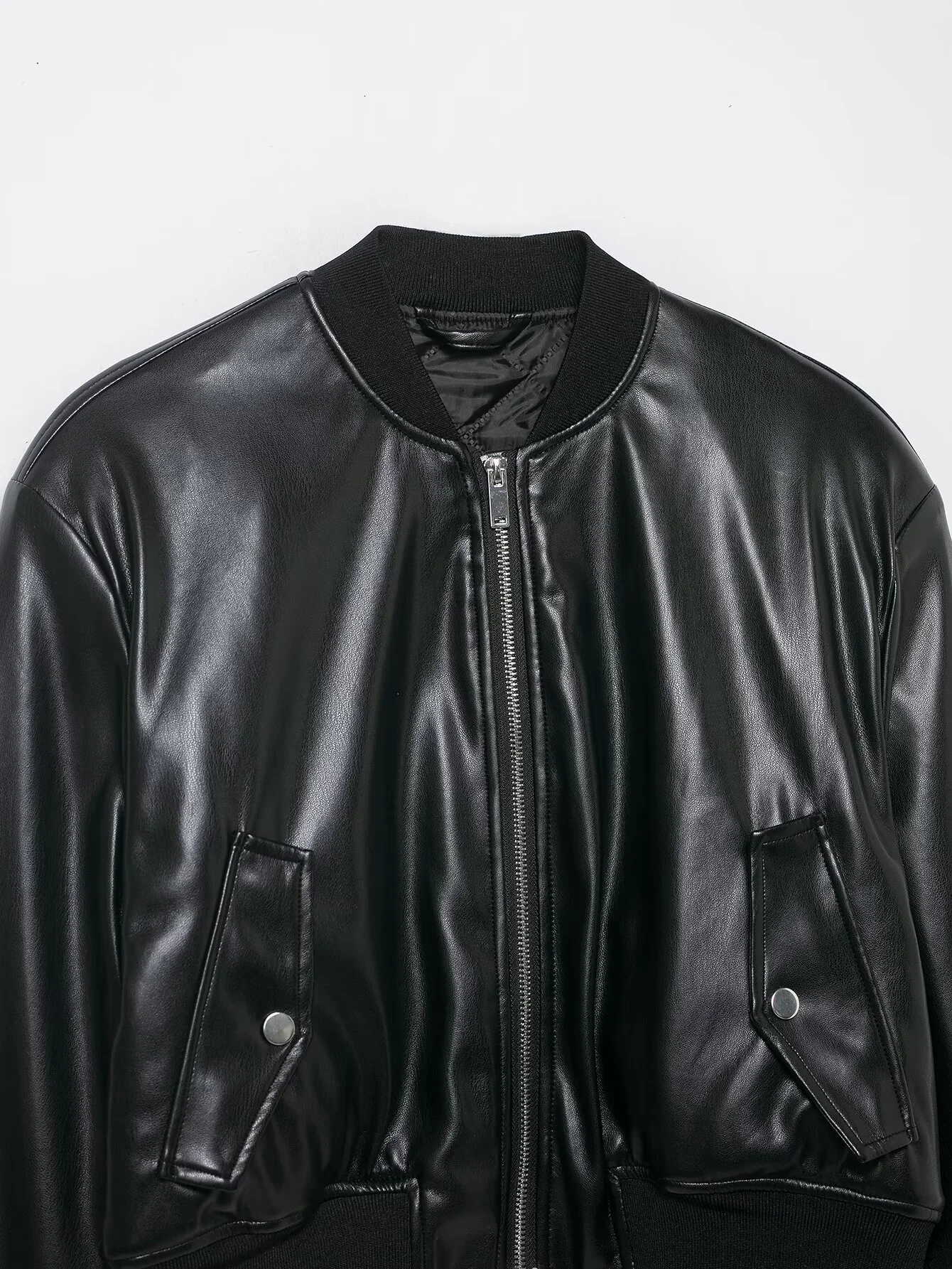 Giacca corta rivestita stile motociclista dolce allentato versatile semplice ed elegante moda casual da donna nuova inverno 2025