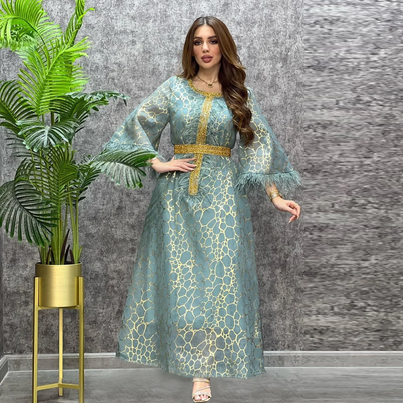 UNI Middle East Arabic Evening Dress Luxury Diamonds Feather Long Sleeves Dubai Gowns Muslim Robe Party Abaya Robe Abaya Autumn